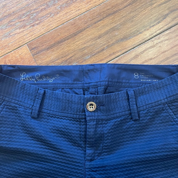 Lilly Pulitzer Navy Callahan Shorts-Size 8 - Picture 2 of 3
